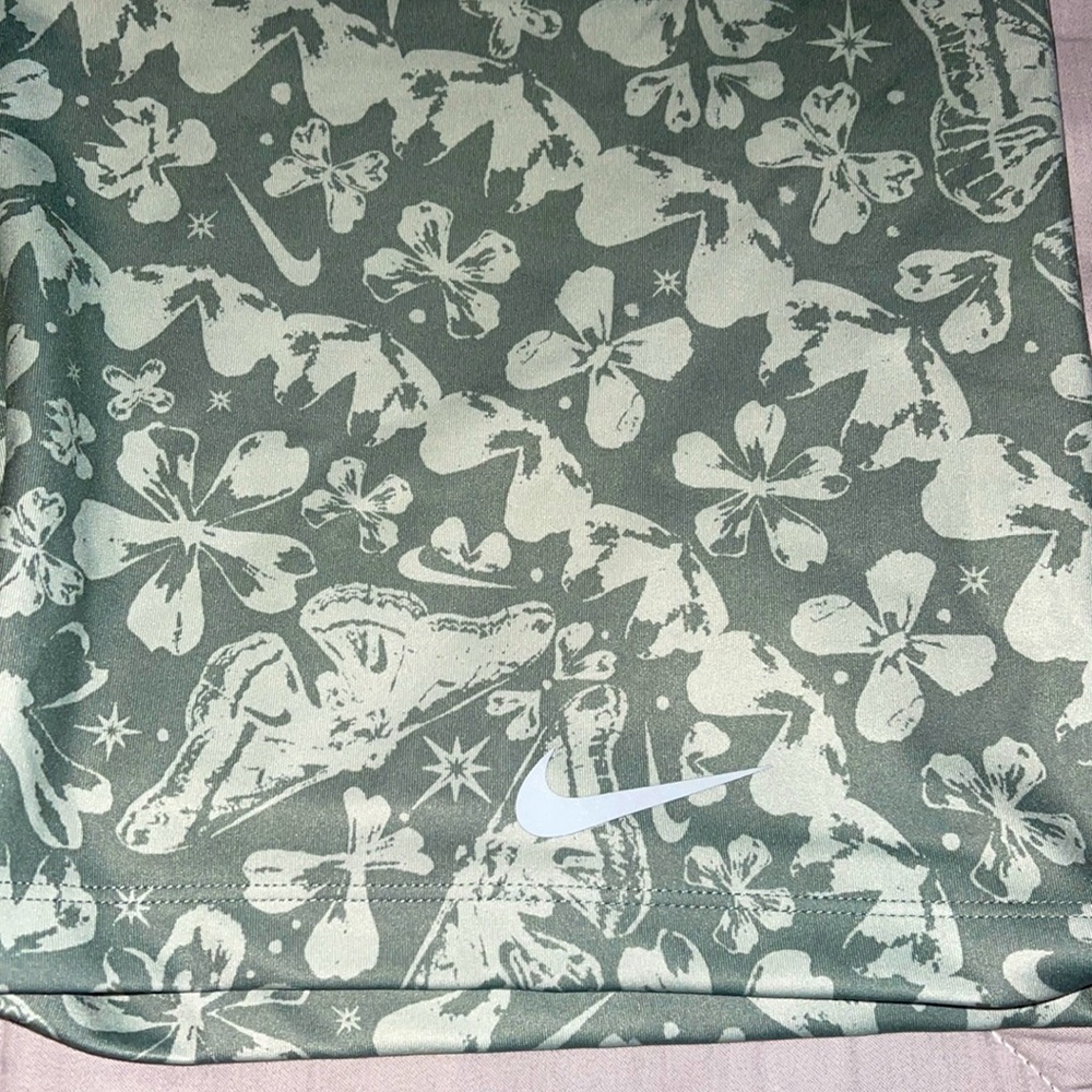 Nike womens plus-size dri fit biker shorts - Picture 2 of 5